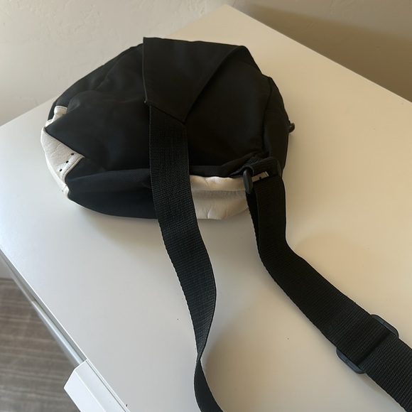 Adidas Crossbody Bag - Picture 3 of 5